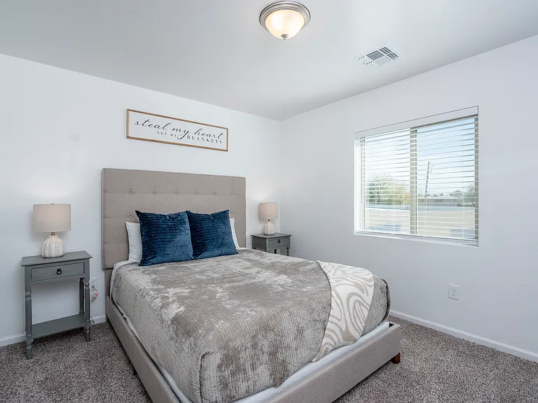 1640 N Cameron St — Photo 35