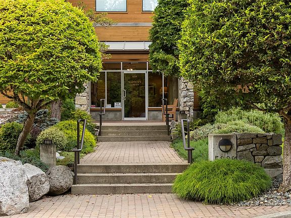 2nd image of 5329 Cordova Bay Rd #106
