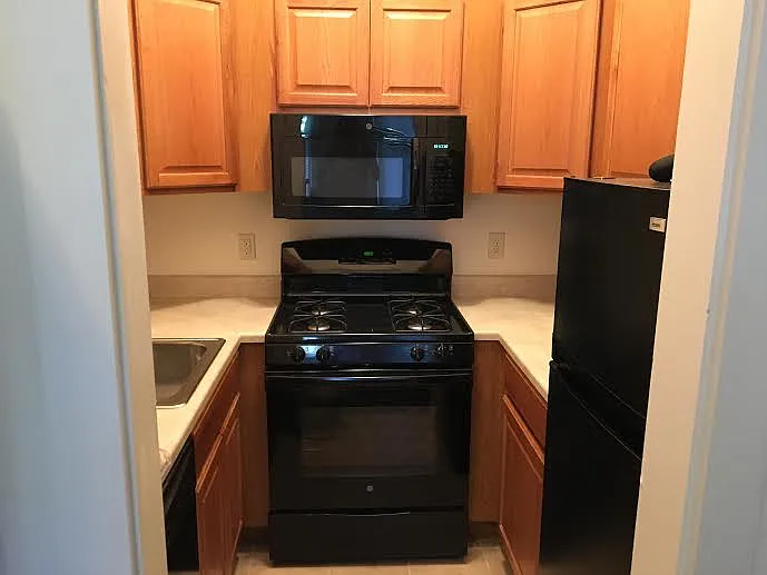 105 Dewitt Place - 1 — Photo 4