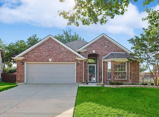 7932 Park Ridge Dr, Fort Worth, TX 76137