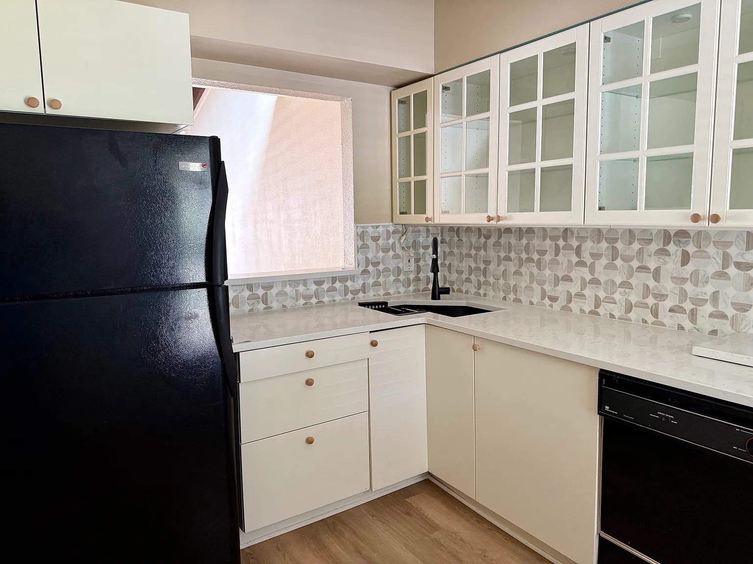 2 bed, 1328 sqft, $2,000 — Photo 3