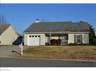 2090 Ardmore Village Ln, Winston Salem, NC 27127