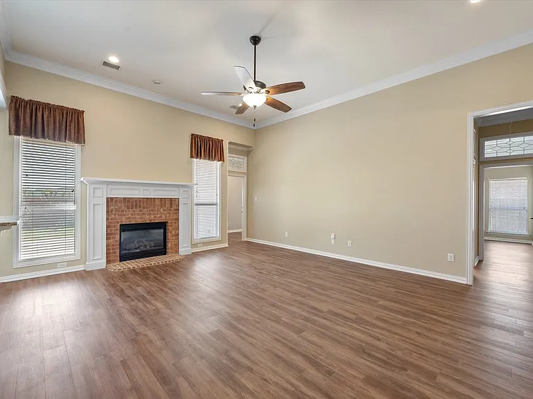 1106 Brook Arbor Dr — Photo 10
