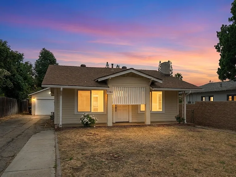 7263 Amethyst Ave — Photo 1
