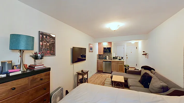 Rented by Emor Management Inc. | media 9