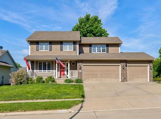 6814 NW 56th St, Johnston, IA 50131