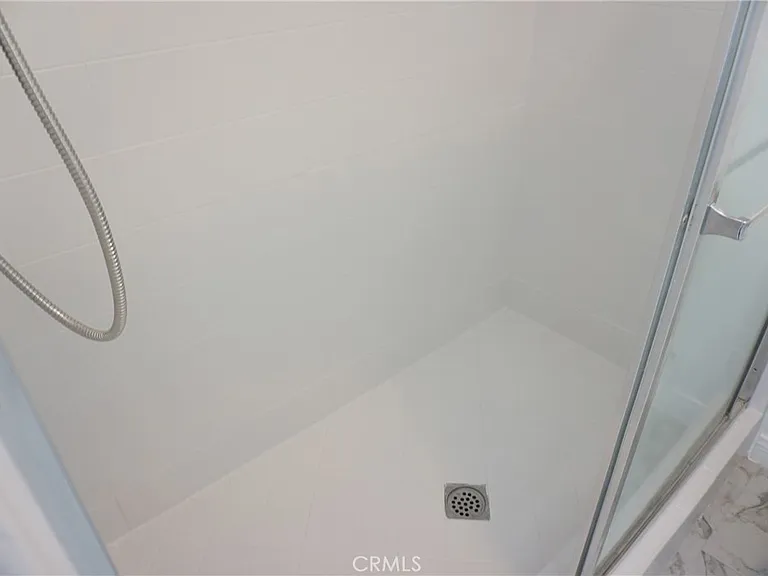 4610 Densmore Ave #20 — Photo 31