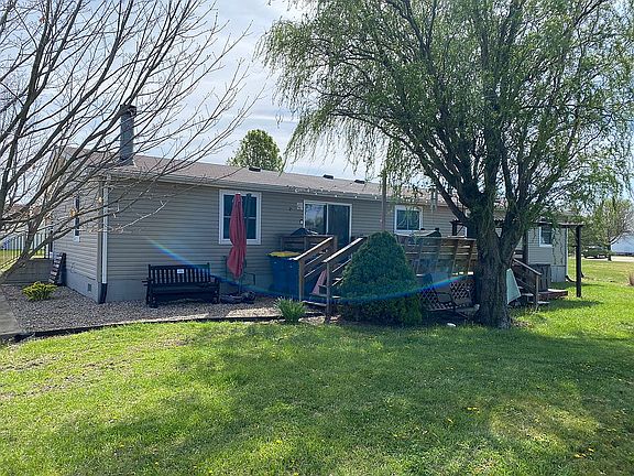 2nd image of 3936 Ashford Ln