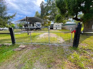 426 W Beaty Ave, Wewahitchka, FL 32465