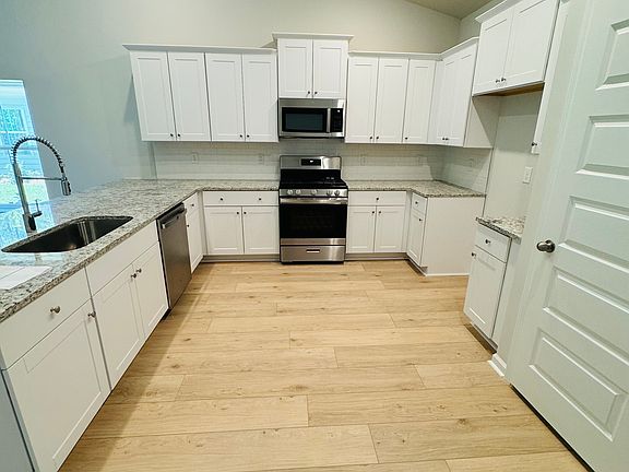 Contemporary Kitchen