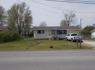 304 N Country Club Rd, Siloam Springs, AR 72761