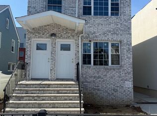 118-24 189th St #1, Saint Albans, NY 11412