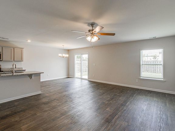 4th image of 40 Blue Fescue Way