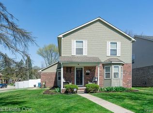 772 W Gardenia Ave, Madison Heights, MI