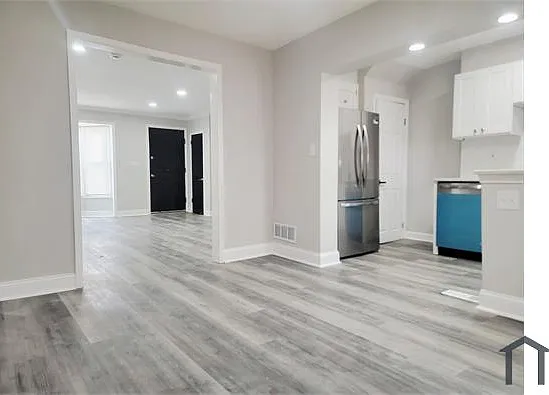 3 bed, 1247 sqft, $2,500 — Photo 4