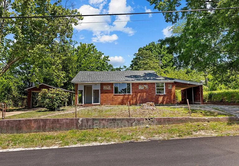108 E Ann Dr SW — Photo 2
