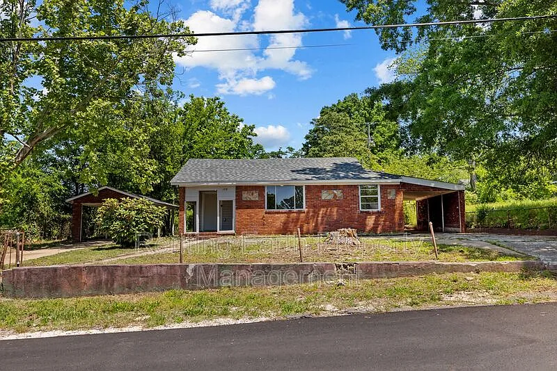 Building Photo - 108 E Ann Dr SW