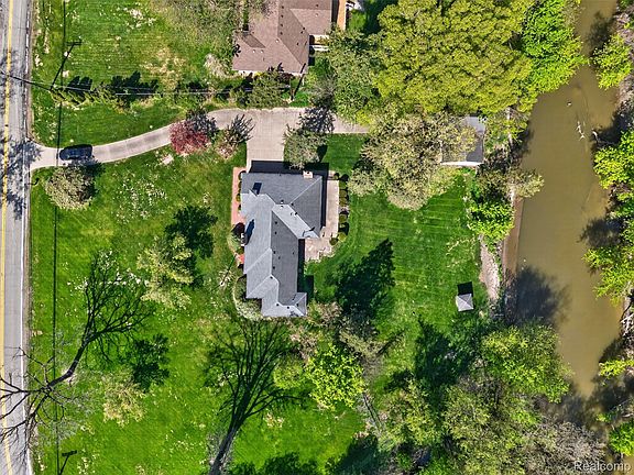 4th image of 15623 Millar Rd