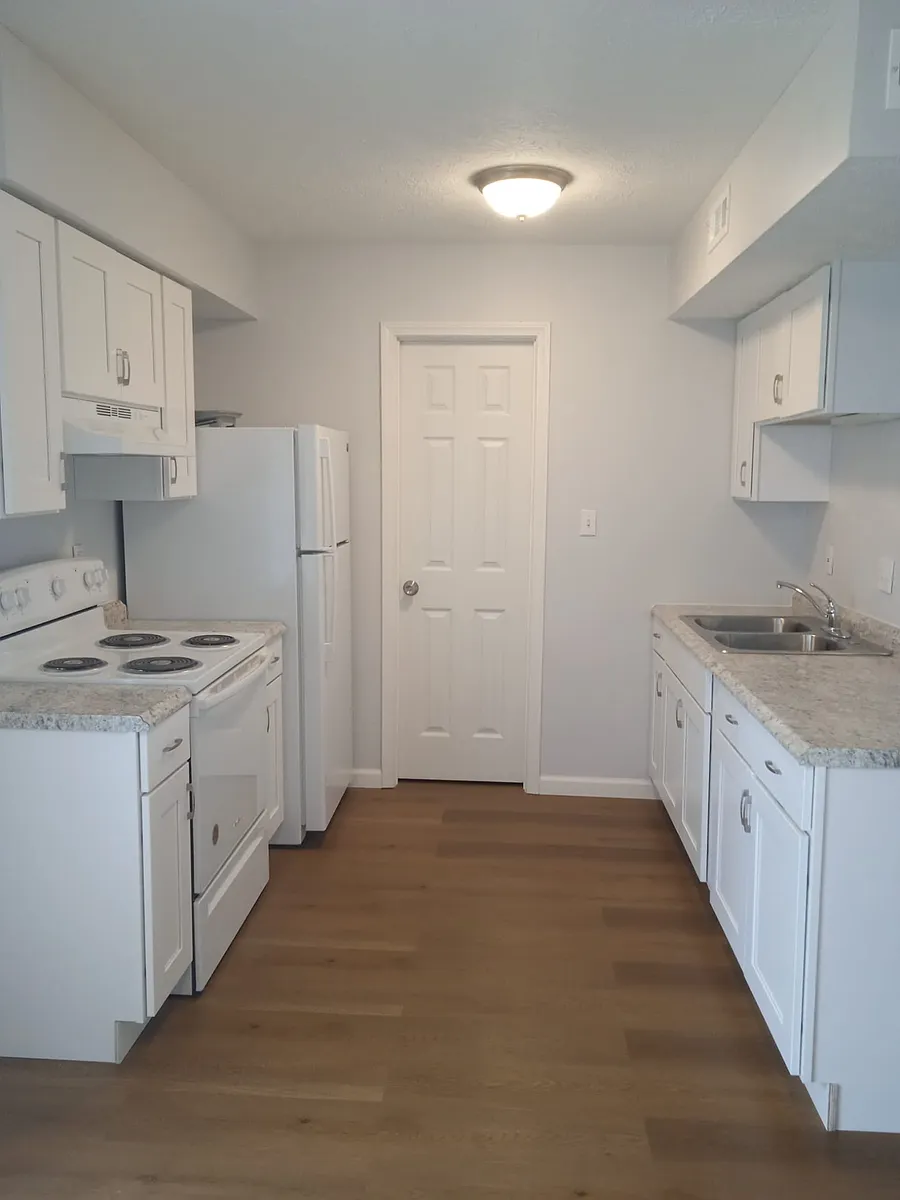 Building Photo - 2821 Oxford Ln #1