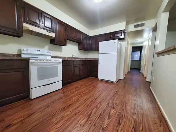 1680 Driftwood Dr #D, Lowell, IN 46356