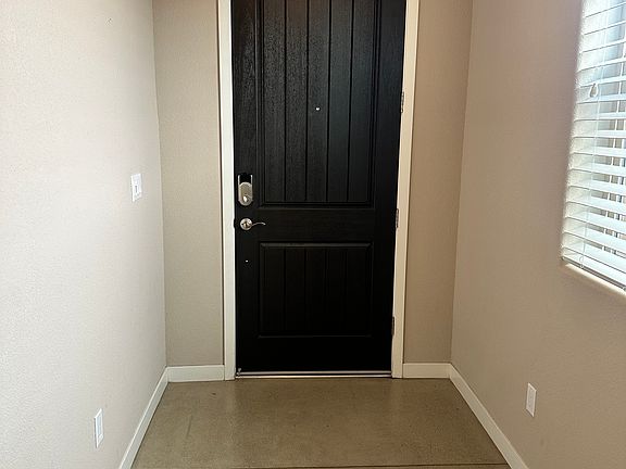 2nd image of 2572 N McArthur Ave