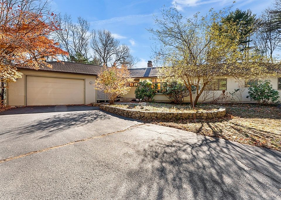 1st image of 84 Davison Dr