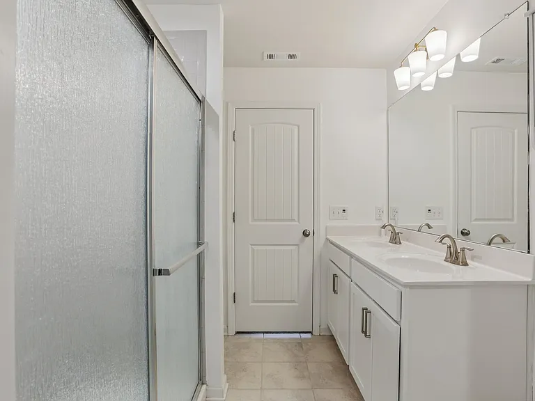 207 Mount Royal Ct — Photo 27