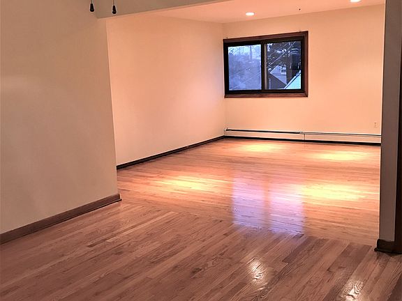 3rd image of 71 Emmet St #2