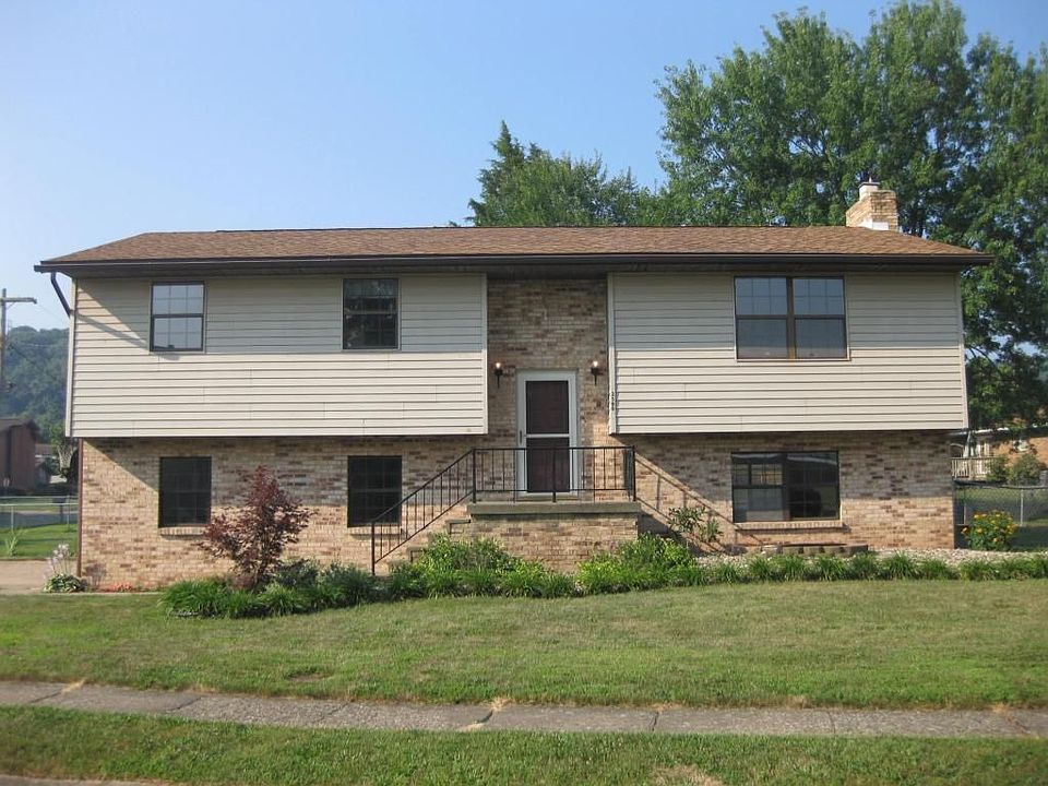 1st image of 2500 Capital Dr