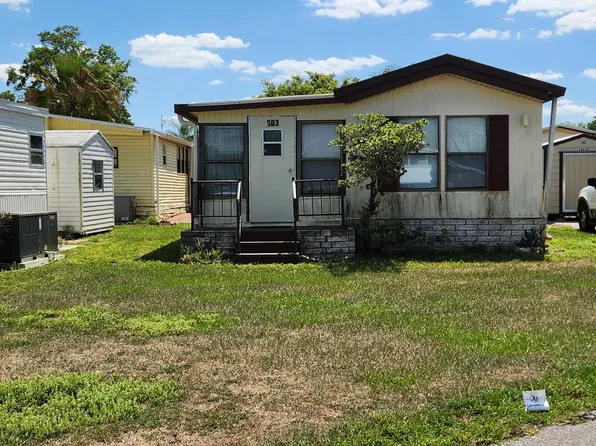 7820 Wire Rd #303, Zephyrhills, FL 33540