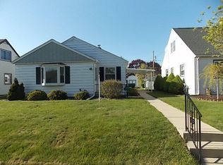 3022 E Armour Ave, Saint Francis, WI 53235