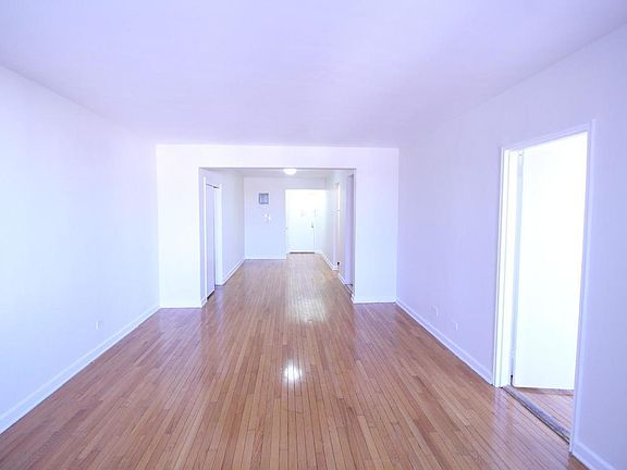 4th image of 3415 Parsons Blvd APT 6MM
