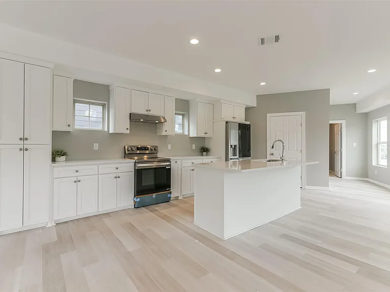 5302 Tarawa Rd — Photo 3