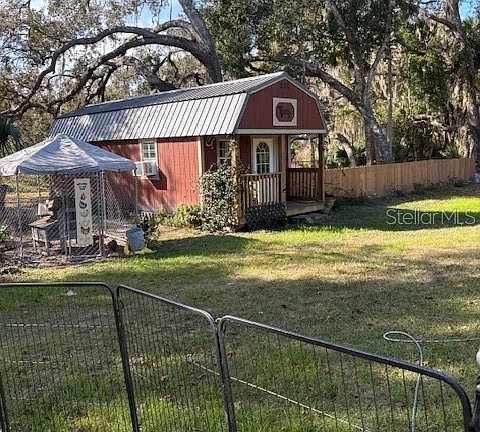 4th image of 1915 Taylor Rd