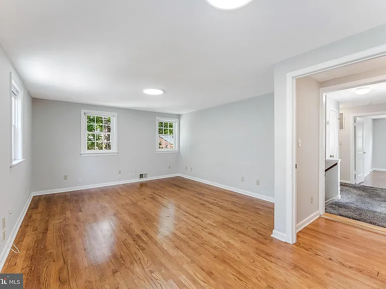 1005 N Lebanon St — Photo 21