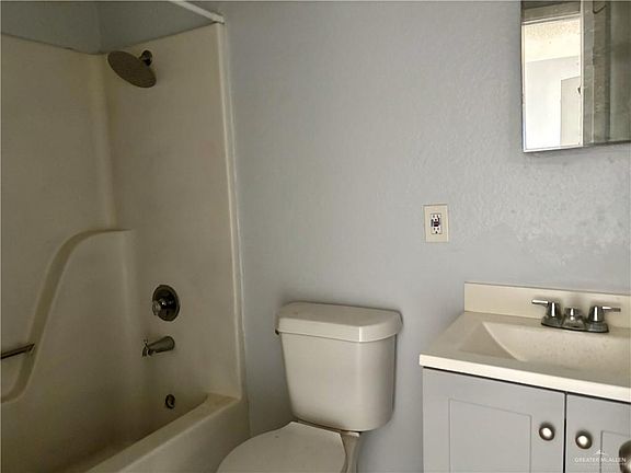 5th image of 1007 W Saint Charles St #4