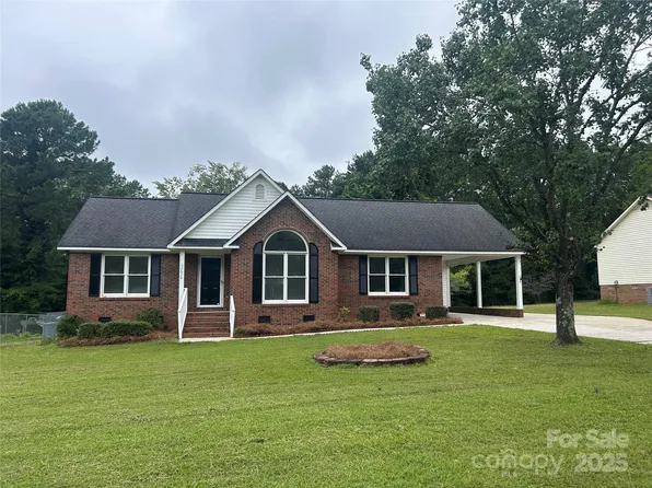 2028 Country Club Dr, Lancaster, SC 29720