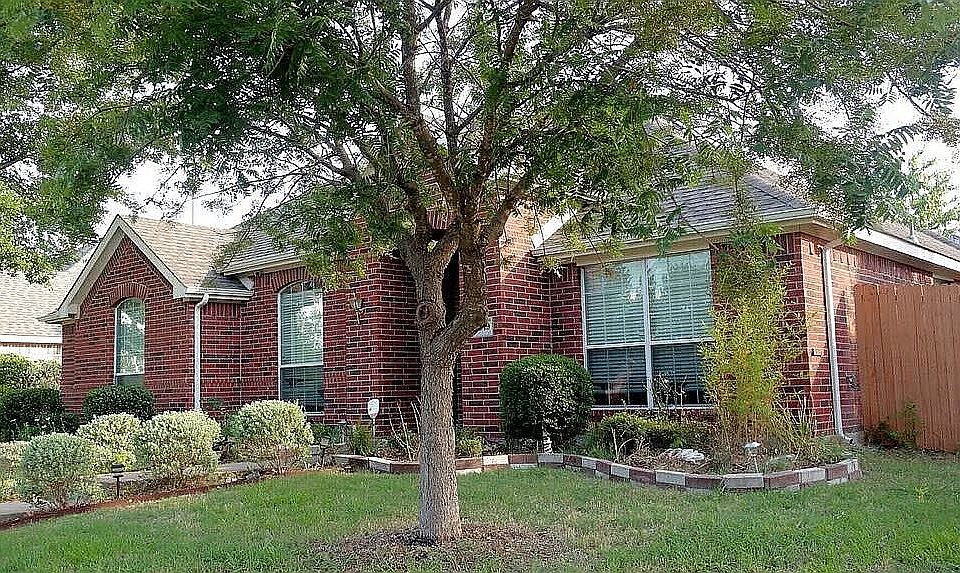 2nd image of 2649 Brittany Dr