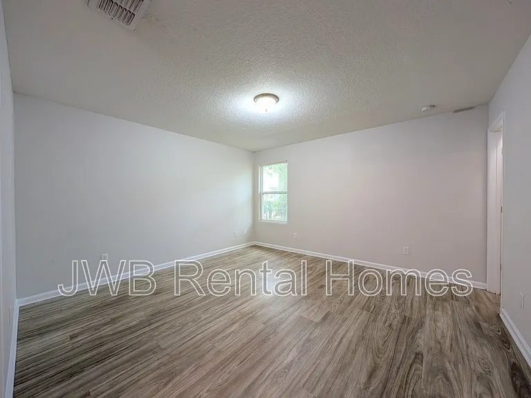 3352 Dillon St — Photo 5