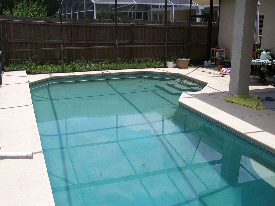 Screened Pool
