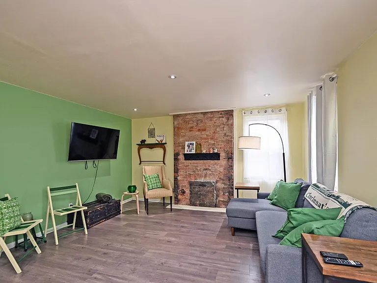 118 E Liberty St #B — Photo 5