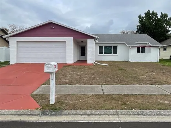 8022 Buttonball Ln, Port Richey, FL 34668