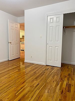 5th image of 3016 33rd St APT 1