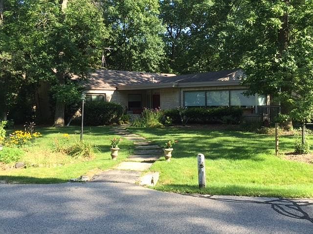 1st image of 6755 N Lake Dr