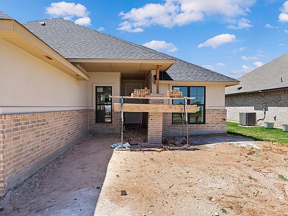 4th image of 5009 Vine Cliff Rd