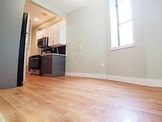 2nd image of 860 Greene Ave #2B