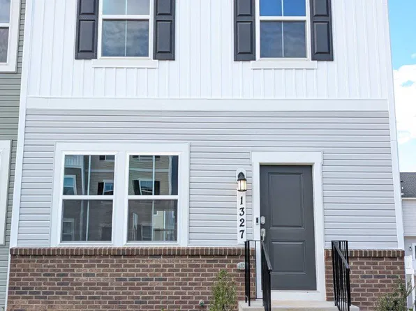 1327 Cedar Valley Rd, Ranson, WV 25438