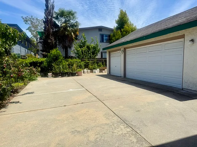 712 Prospect Row — Photo 20