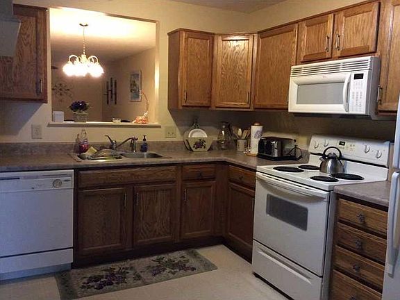 4th image of 8046 Little River Ln