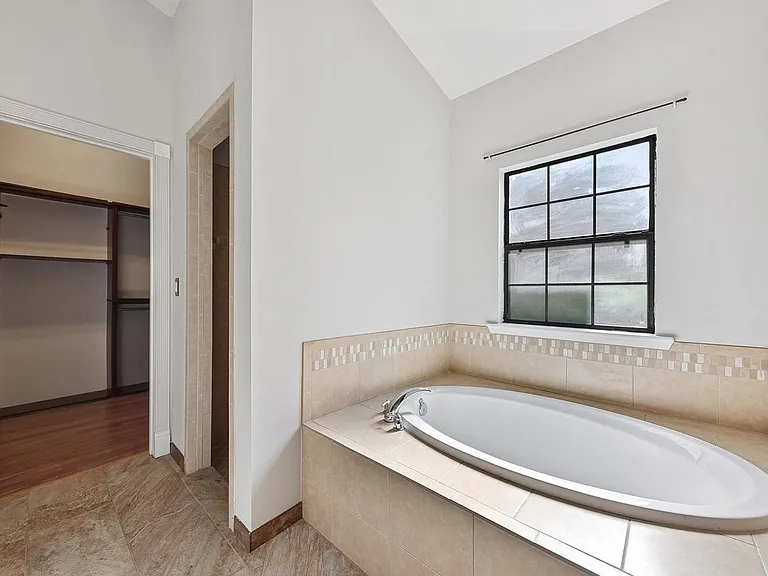 4830 Boat Landing Dr — Photo 18